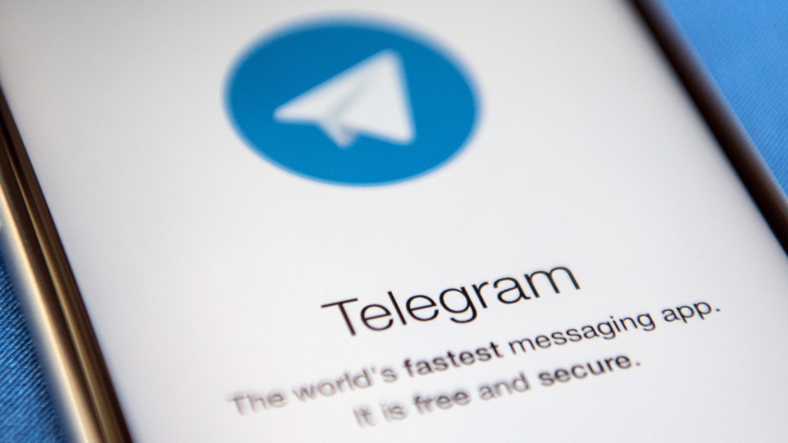 Обновленный Telegram: несколько учетных записей, быстрые ответы и темы